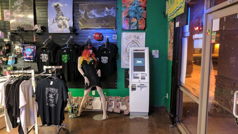 Traders Smoke Shop Glendale - Phoenix Crypto 2