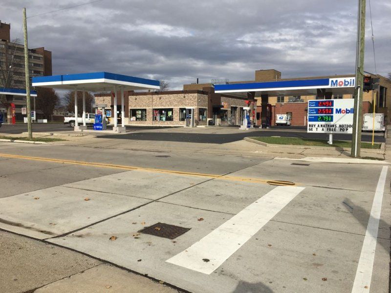 Mount Clemens Mobil Gas - Slon BTM LLC 4